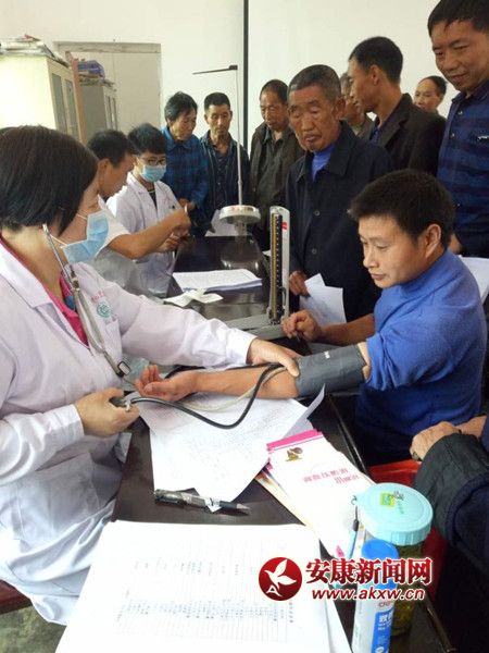 点击图片查看详情 石泉县人口网_2012年度石泉人口网获得安康市县区人口网站评比第一名(3)