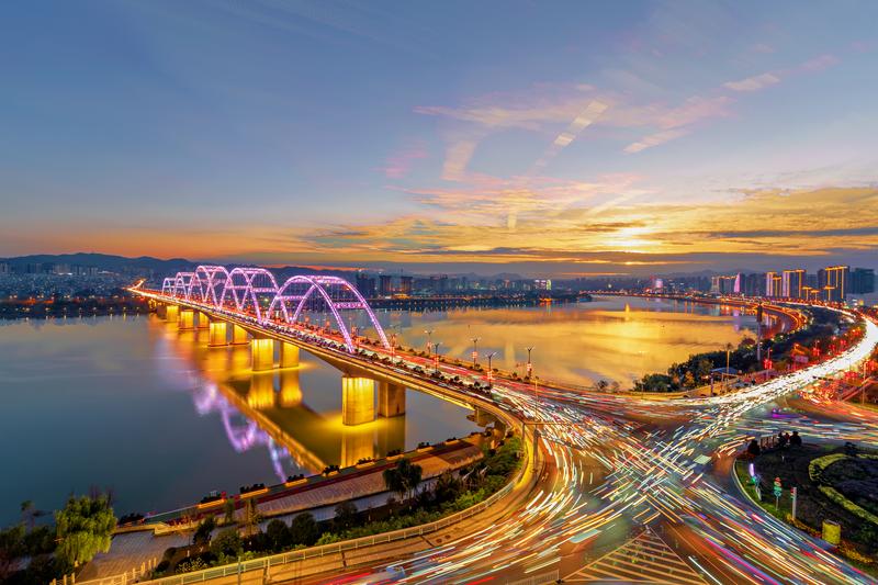 Ϧ���µĶ��Ӻ�������