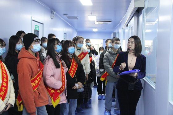 汇集爱心洪流 传递献血理念——2020年安康学院学生参加血站开放日活动