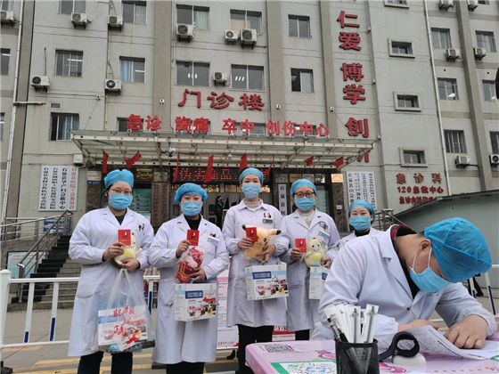 白衣天使献热血 众志成城抗疫情