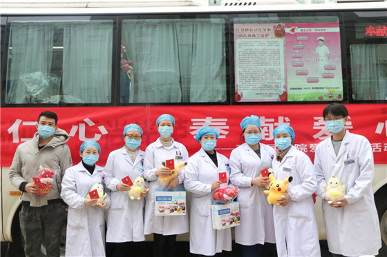 白衣天使献热血 众志成城抗疫情