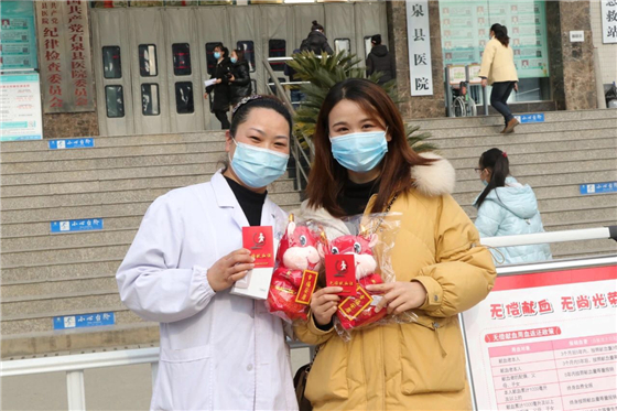 白衣天使献热血 众志成城抗疫情