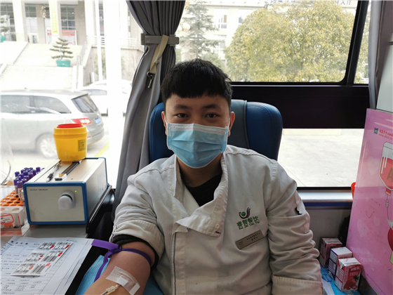 人民警察一心为民，捋袖捐血铁血柔情——安康市公安局积极开展冬季献血活动