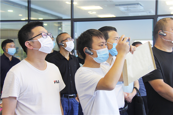 全市精神文明创建工作观摩活动走进市中心血站