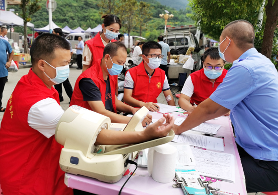 健康向上 热心公益——旬阳县甘溪镇积极组织无偿献血活动