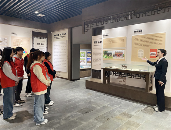 缅怀沈氏三贤 弘扬勤廉家风|安康市中心血站联合安康学院团委开展爱国主义教育活动