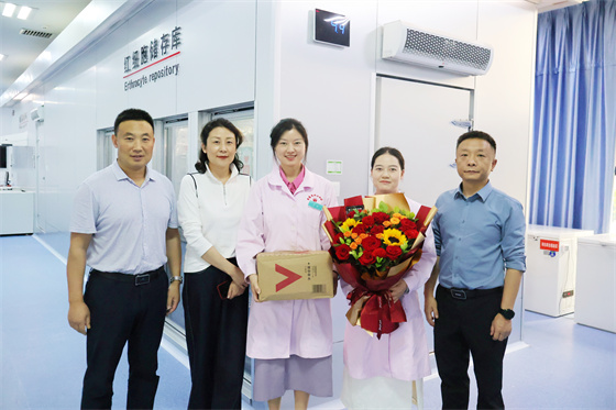 安康市中心血站开展“5·12”国际护士节慰问活动